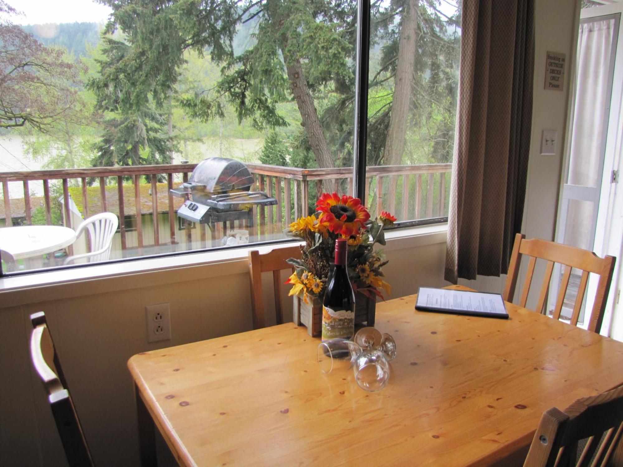 Green Acres Lakeside Resort Salt Spring Island Ganges Eksteriør bilde
